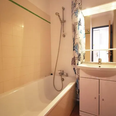 One-bedroom In Ste Maxime * La Garonnette-Plage